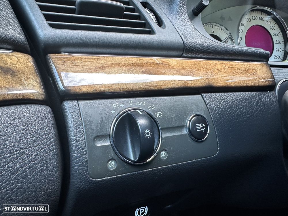 Mercedes-Benz E 220 CDI Avantgarde DPF - 33