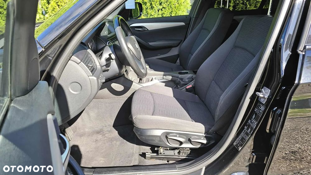 BMW X1 sDrive18i - 12