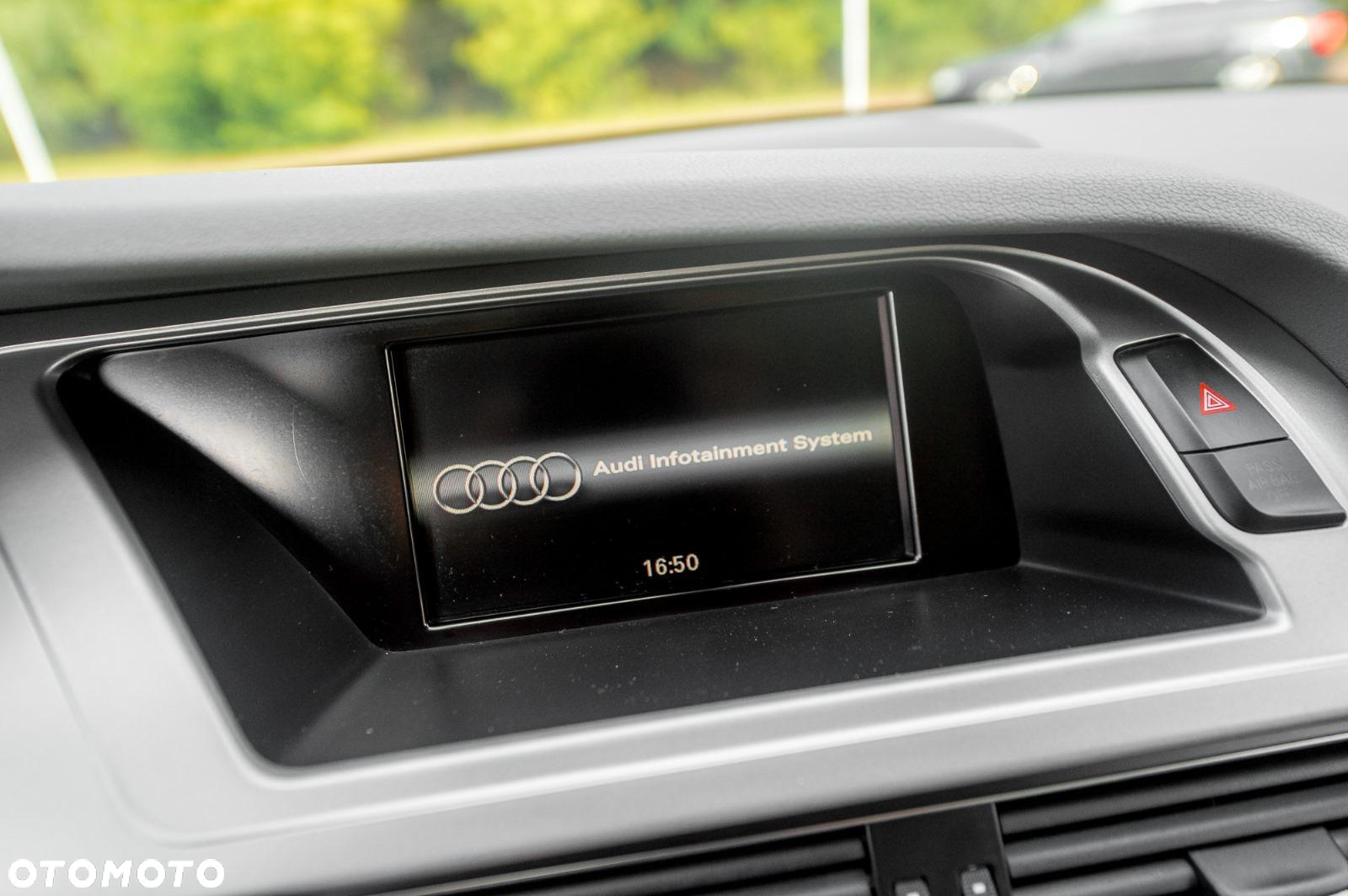 Audi A4 3.2 FSI Quattro Tiptronic - 25