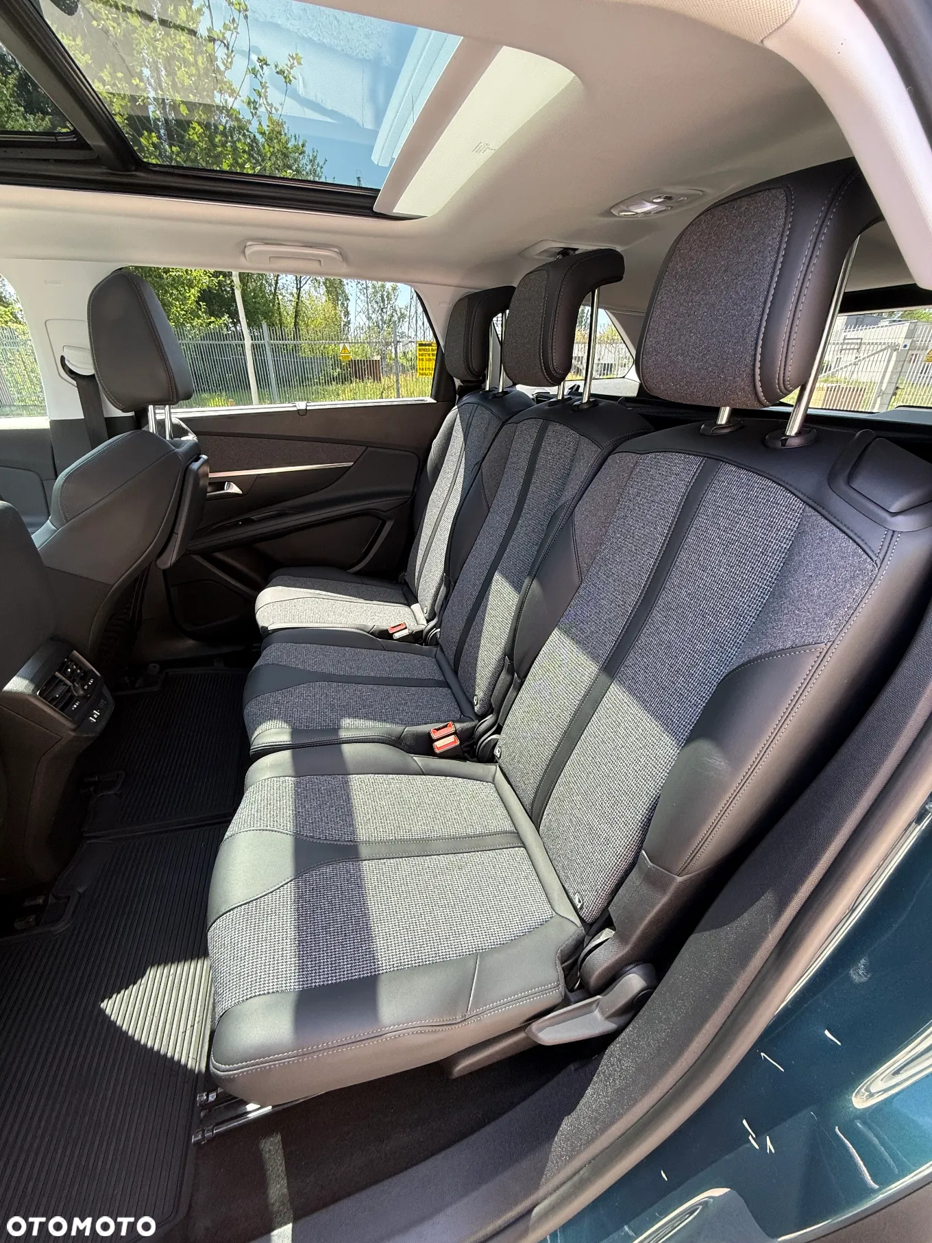 Peugeot 5008 1.5 BlueHDI Allure S&S EAT8 - 6
