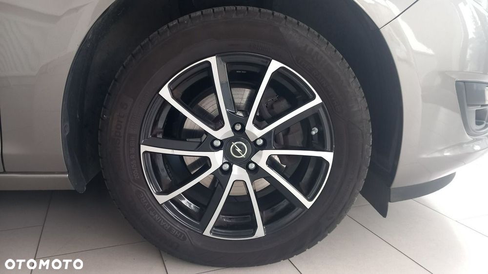 Opel Astra 1.4 T Active EU6 - 7