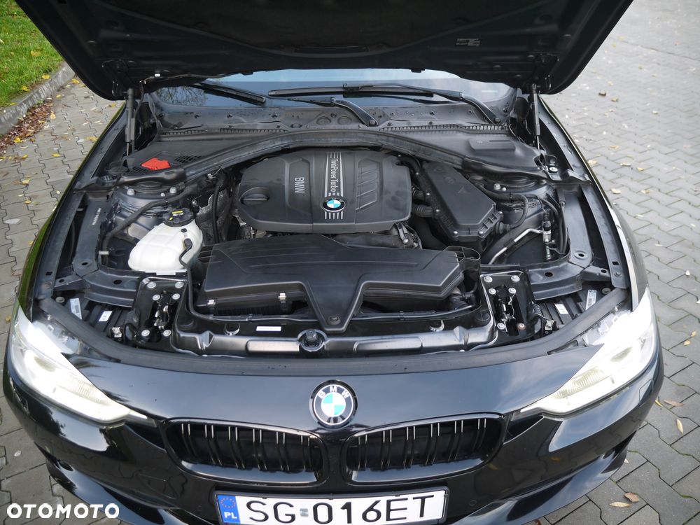 BMW Seria 3 320d Touring Efficient Dynamics Edition - 13