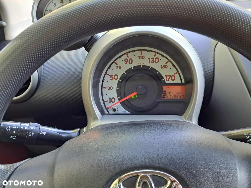 Toyota Aygo 1.0 VVT-i Terra EU5 - 16