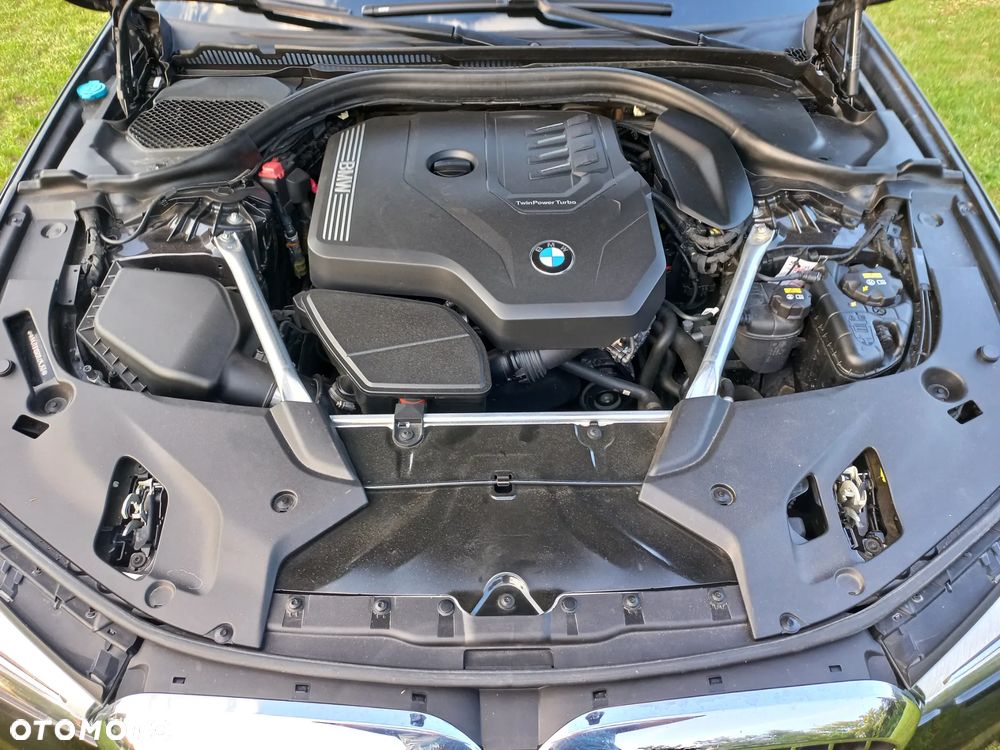 BMW Seria 5 520i - 39