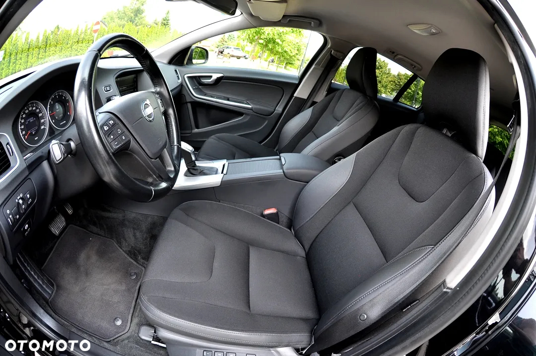 Volvo V60 D3 Geartronic Summum - 6