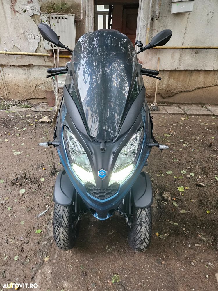 Piaggio MP3 300 Sport - 2