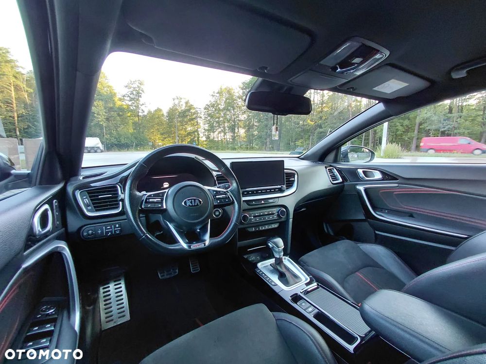 Kia ProCeed - 12