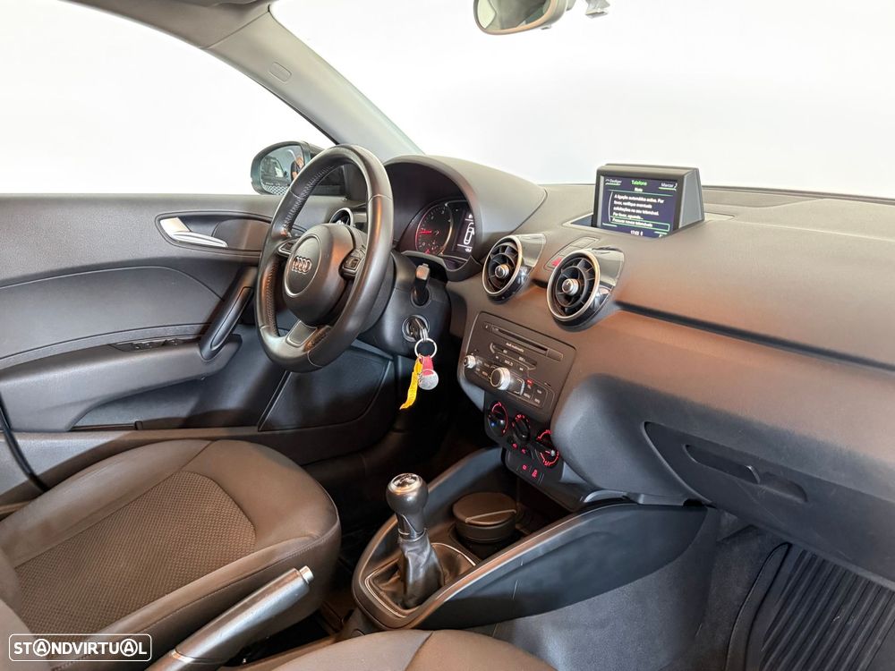 Audi A1 Sportback 1.6 TDI S-line - 23