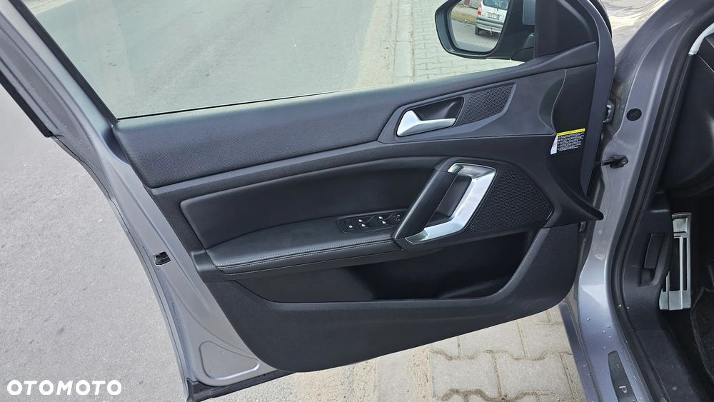 Peugeot 308 1.5 BlueHDi Allure Pack S&S EAT8 - 23