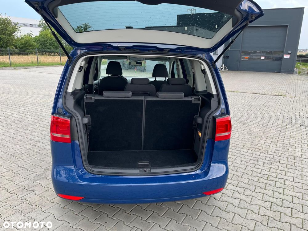 Volkswagen Touran - 20