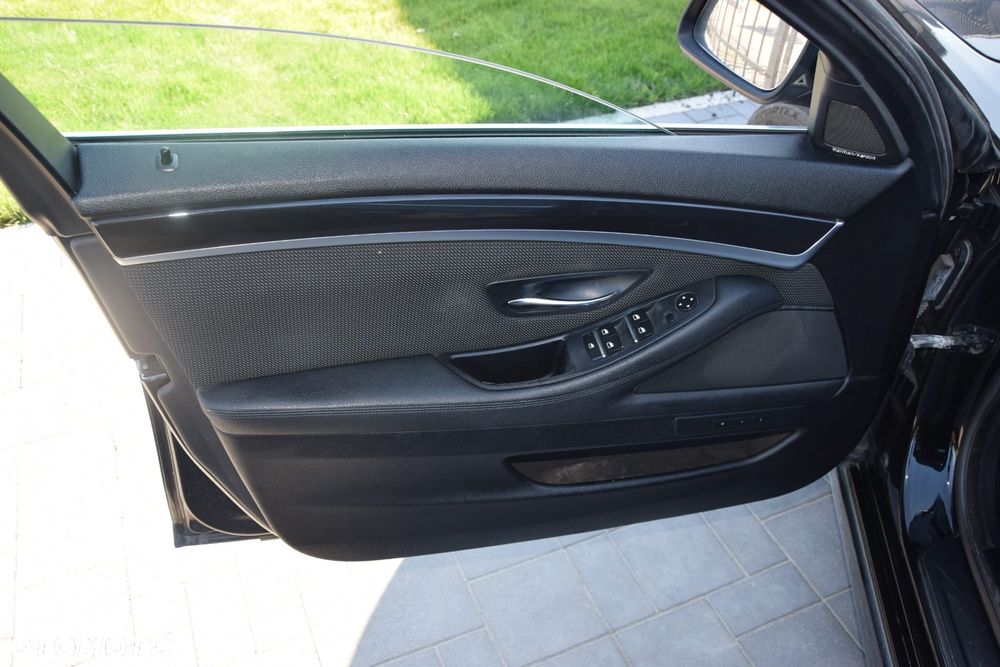 BMW Seria 5 520d - 12