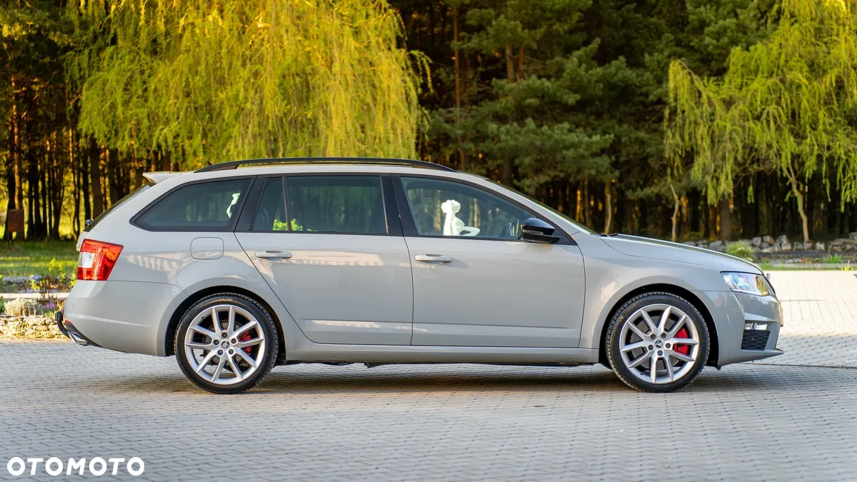 Skoda Octavia 2.0 TDI RS DSG - 12
