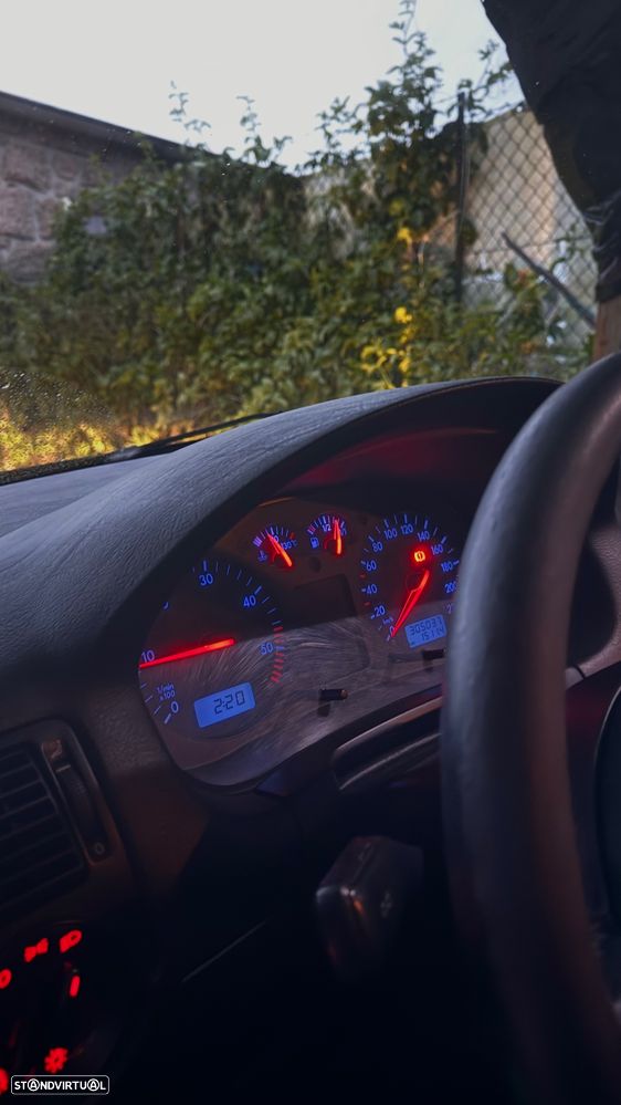 VW Golf 1.9 TDi 25 Anos - 4