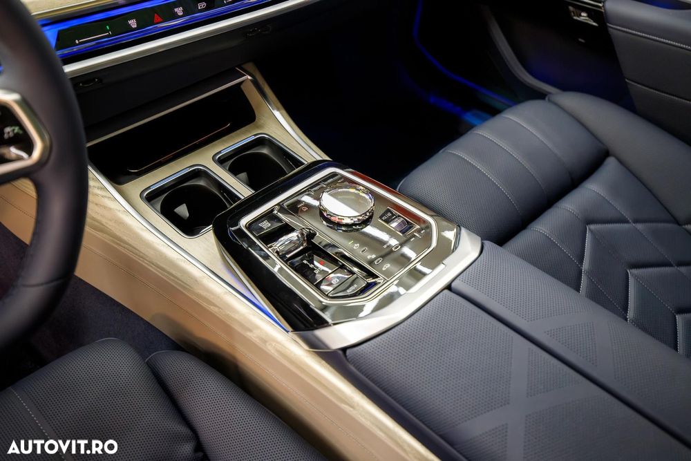 BMW Seria 7 - 35