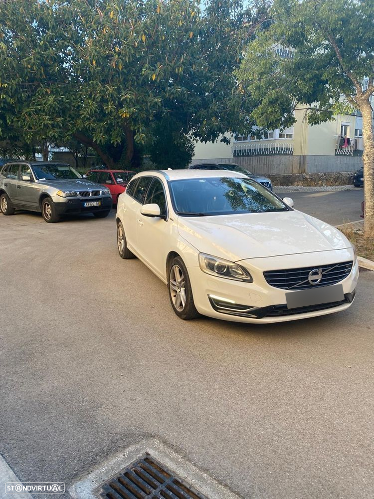 Volvo V60 2.4 D6 Summum AWD Phev - 3