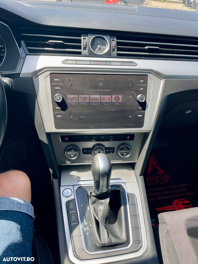 Volkswagen Passat 1.6 TDI SCR DSG Comfortline - 10