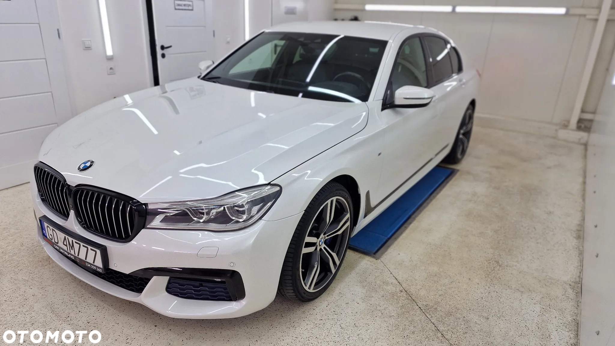 BMW Seria 7 750d xDrive - 10