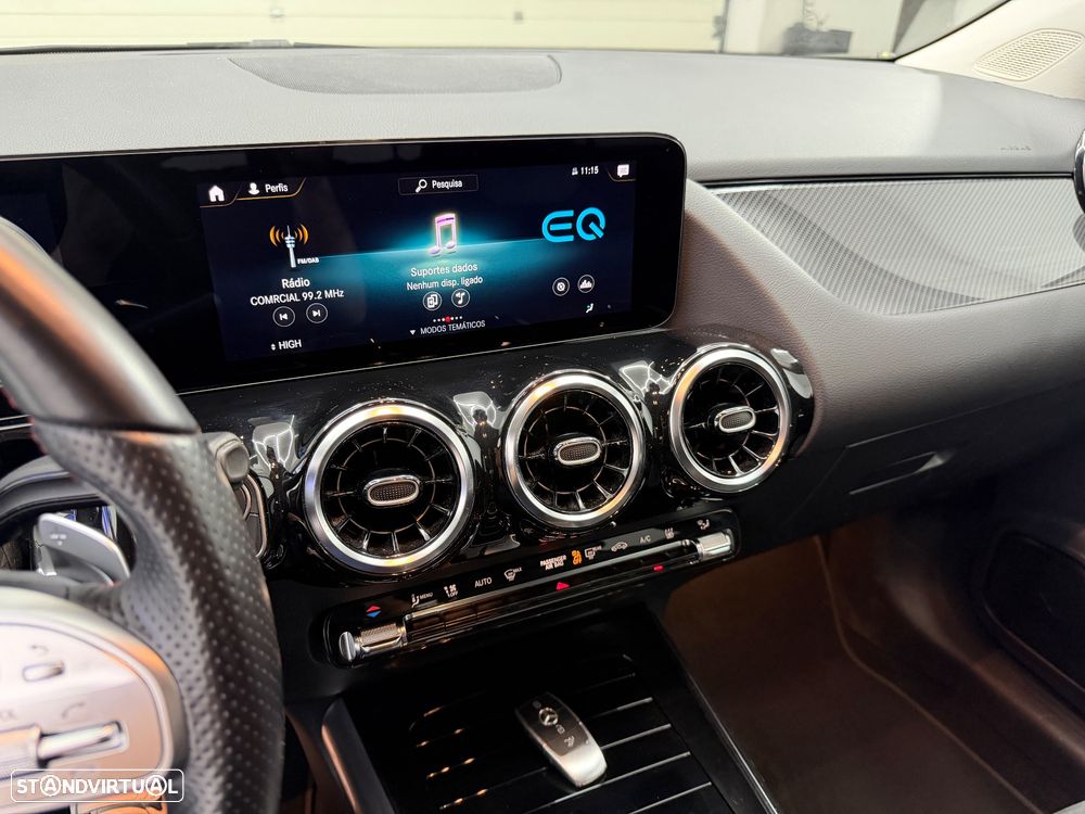Mercedes-Benz GLA 250 e 8G-DCT AMG Line - 32