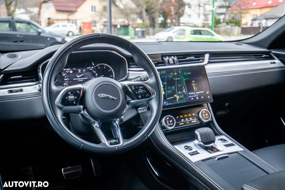 Jaguar F-Pace P250 AWD R-Dynamic Black - 16