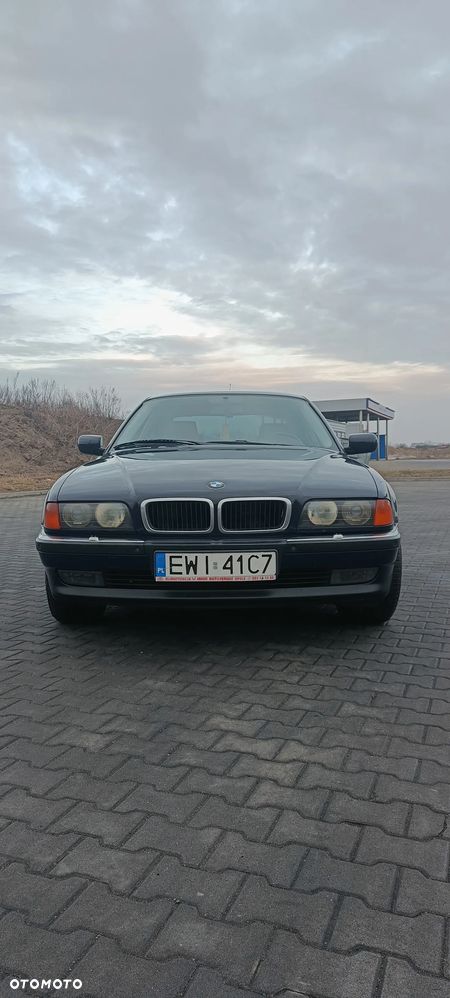 BMW Seria 7 - 1