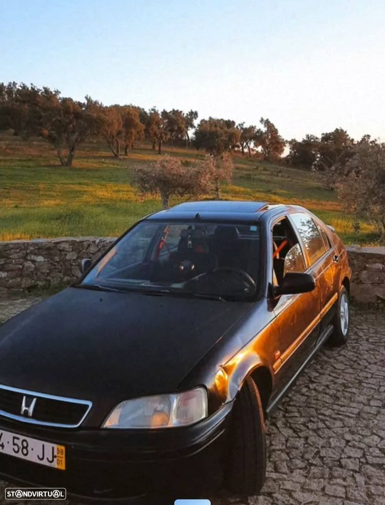 Honda Civic 1.5i LS - 3