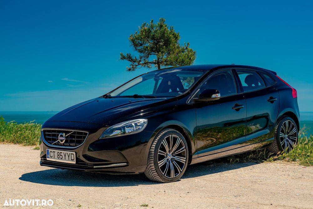 Volvo V40 D2 Aut. Momentum - 1