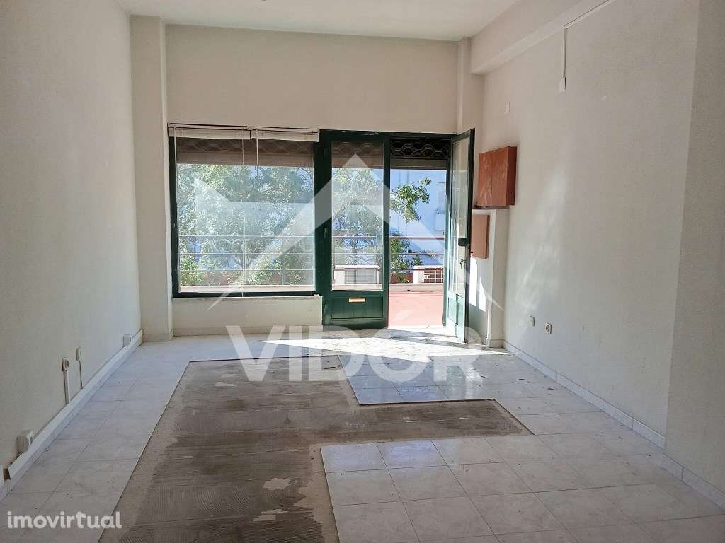 Loja com 31m2 no Mercado Municipal da Baixa da Banheira - Grande imagem: 5/7