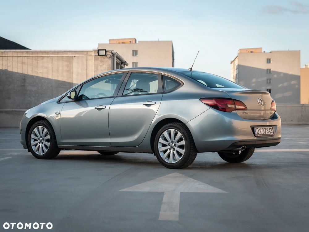 Opel Astra 1.4 T Active - 3