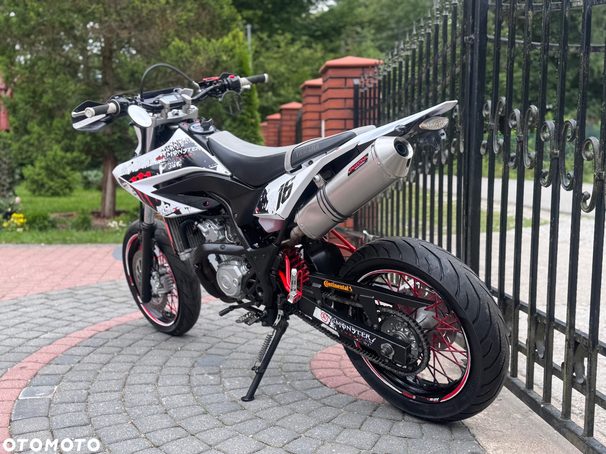 Yamaha WR - 8