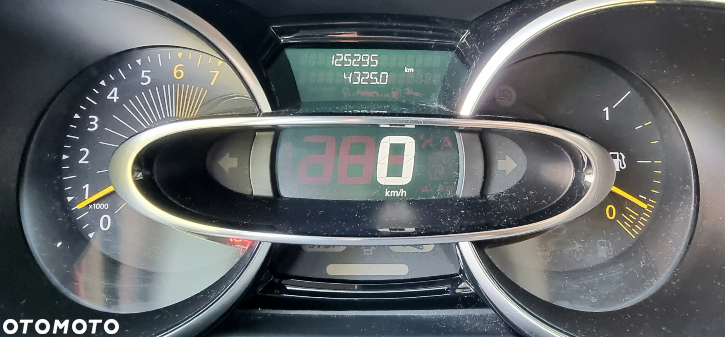 Renault Clio 1.2 16V Limited EU6 - 30