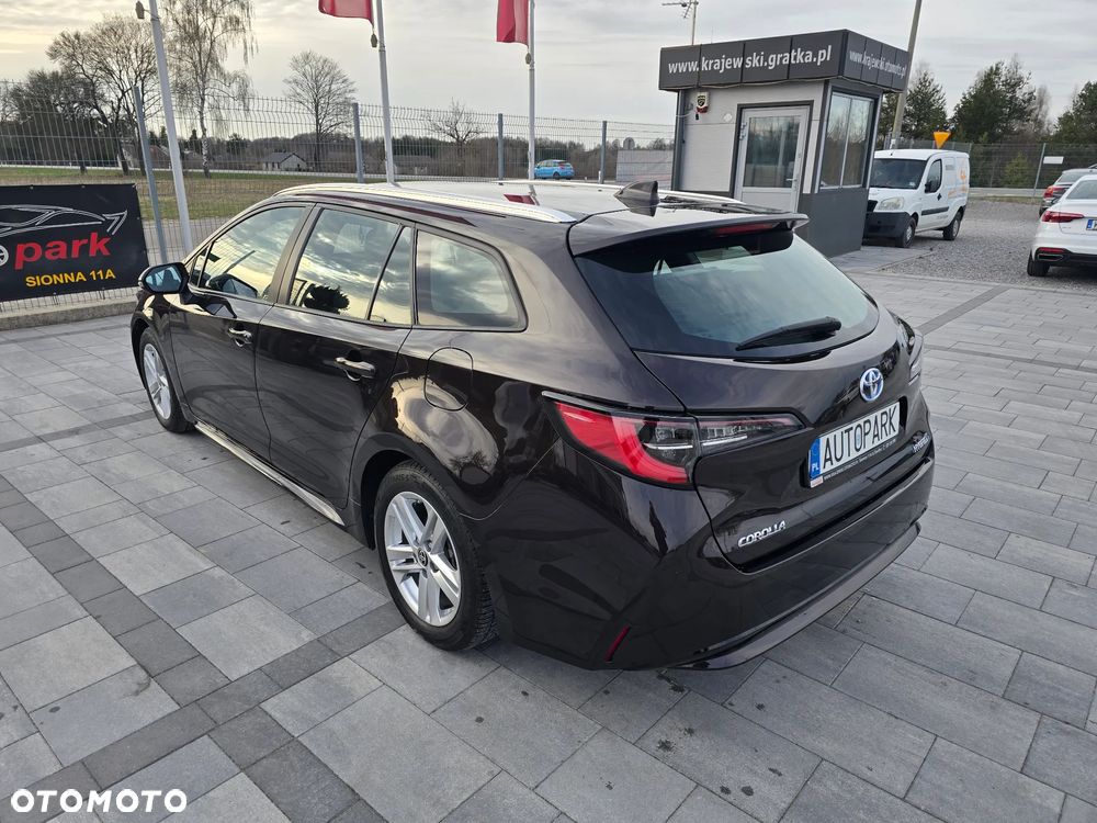 Toyota Corolla ver-1-8-hybrid-comfort - 12