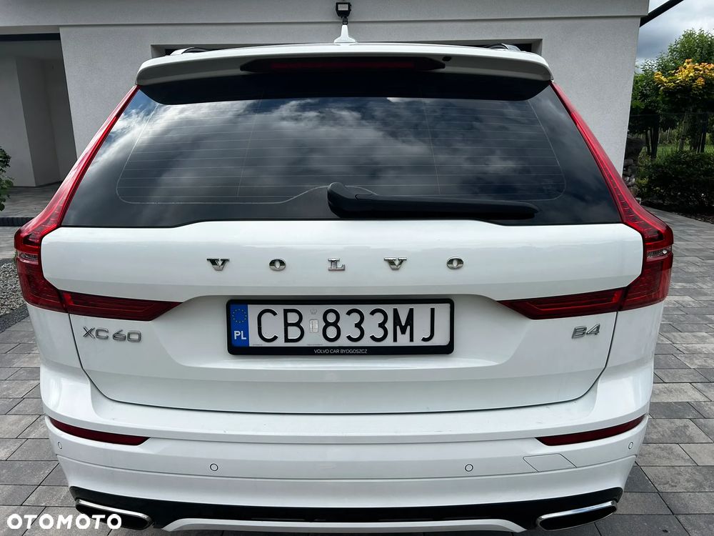Volvo XC 60 B4 B R-Design - 17