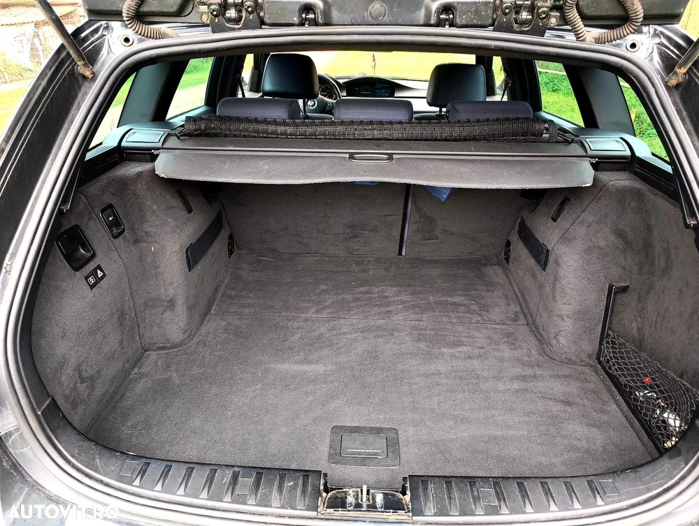 BMW Seria 3 320d DPF Touring Edition Fleet - 10