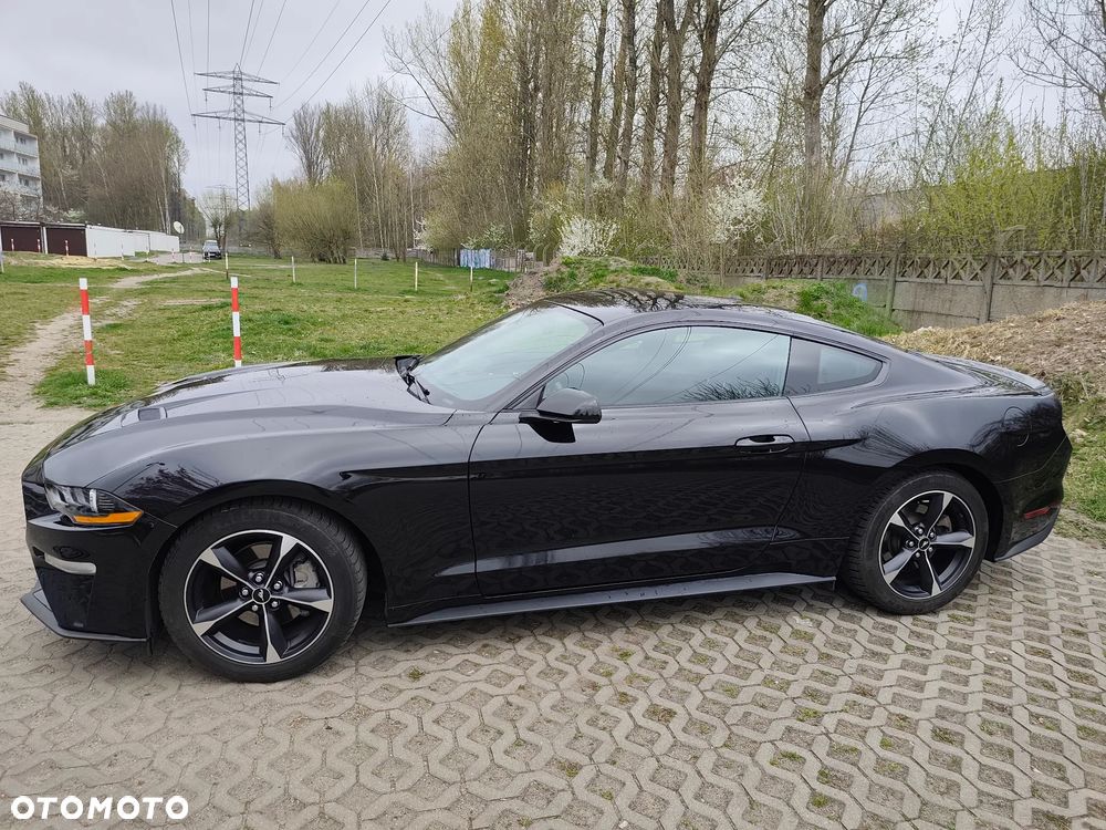 Ford Mustang - 3