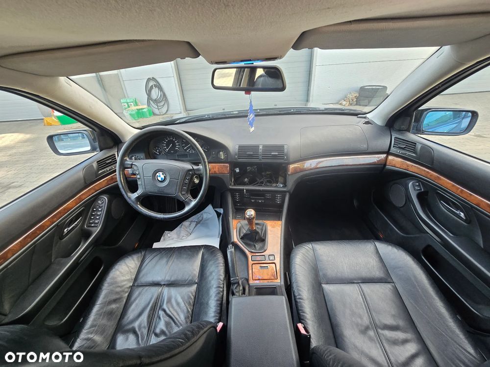 BMW Seria 5 520i - 16