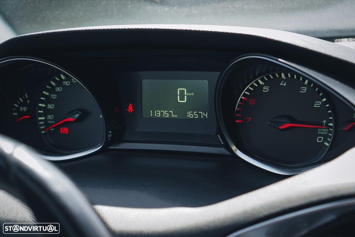 Peugeot 308 1.2 PureTech Style - 23