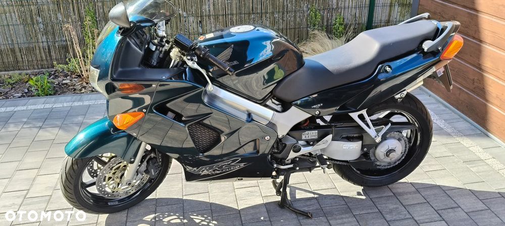 Honda VFR - 1