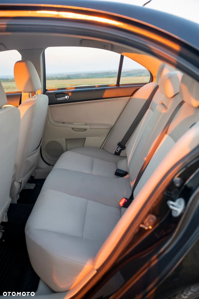 Mitsubishi Lancer 1.8 Invite CVT - 8