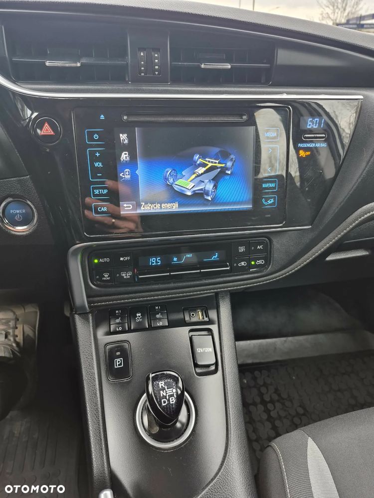 Toyota Auris Hybrid 135 Comfort - 9