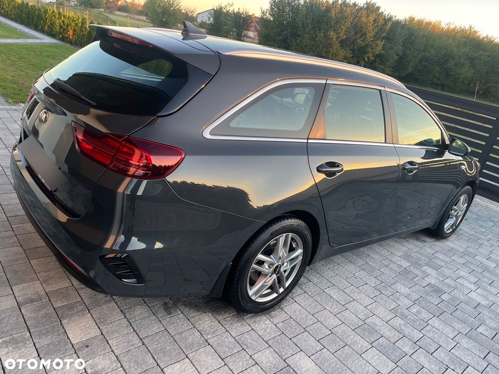Kia Ceed - 35