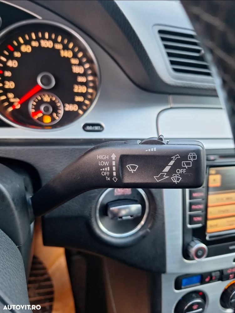 Volkswagen Passat 2.0 TDI DSG BlueMotion Technology Highline - 22