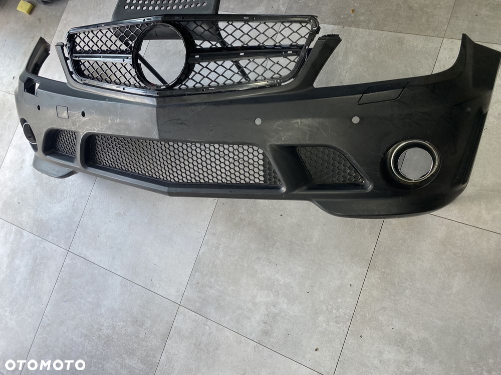 MERCEDES W204 PRZEDLIFT ZDERZAK PRZOD WZOR AMG - 1