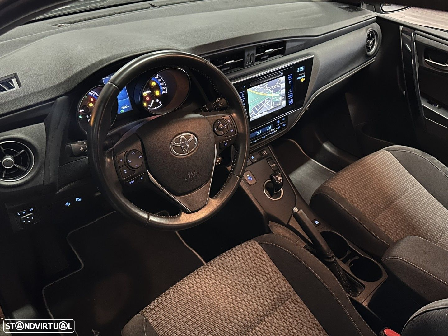 Toyota Auris Touring Sports 1.8 HSD Comfort +P.Sport+Navi - 5