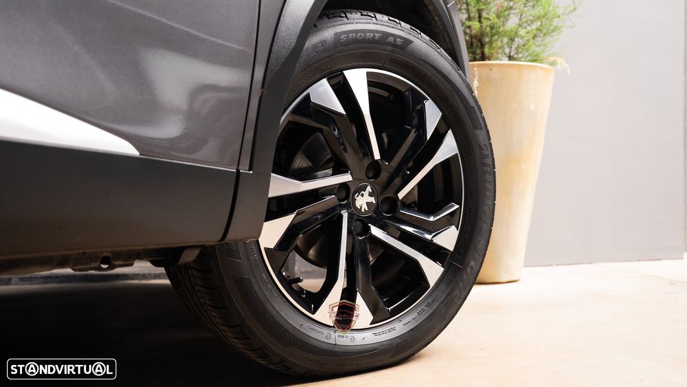 Peugeot 2008 1.2 PureTech Allure - 9