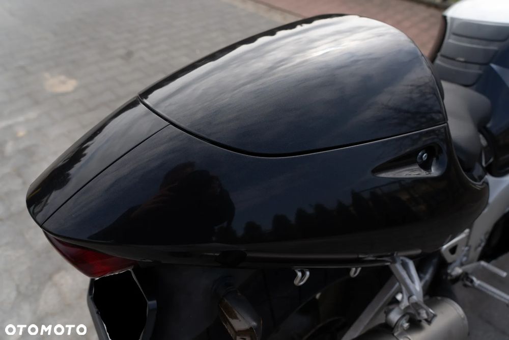 Suzuki GSX-R - 20