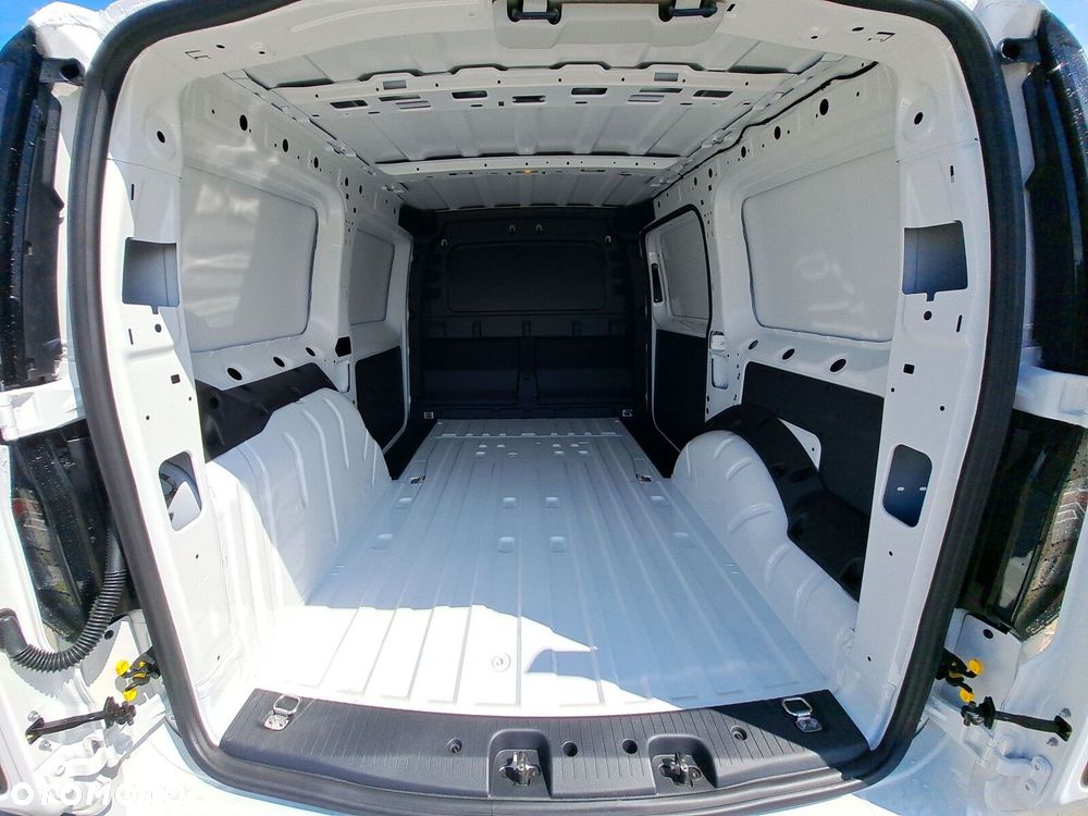 Volkswagen Caddy Maxi Cargo TDI 102KM skrzynia manualna - 15