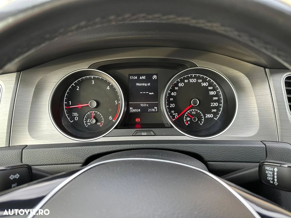 Volkswagen Golf - 12