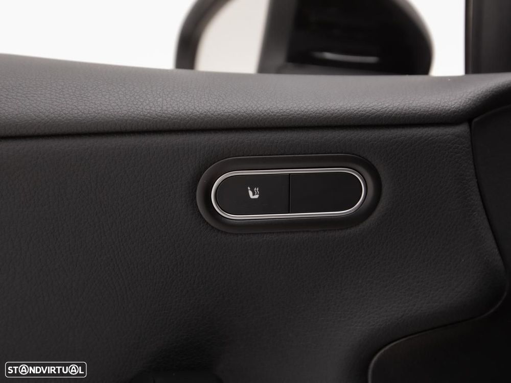 Mercedes-Benz A 250 e — fotografia 15