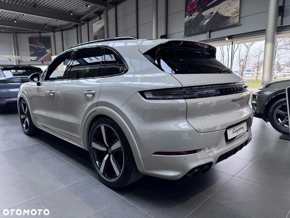 Porsche Cayenne - 6