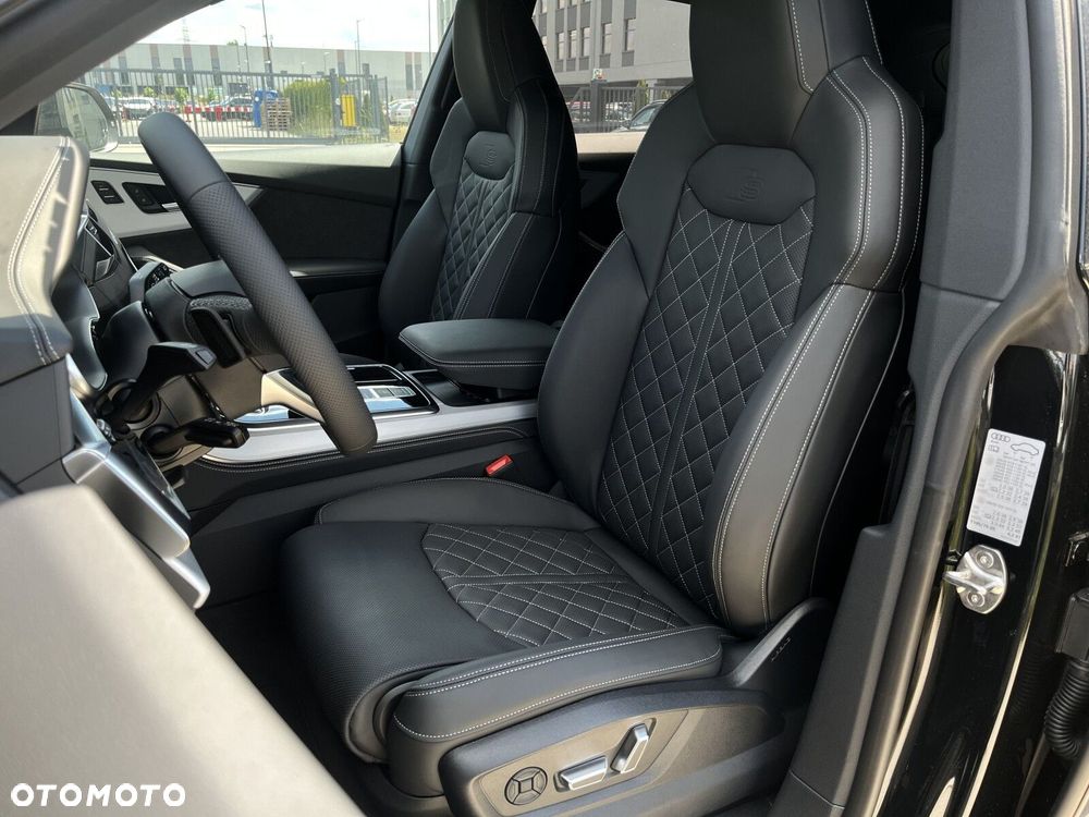 Audi Q8 - 24